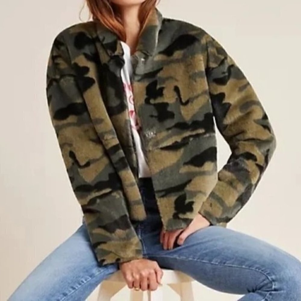 NVLT Camo Faux Fur Jacket Trendy Camo Women | Size Large